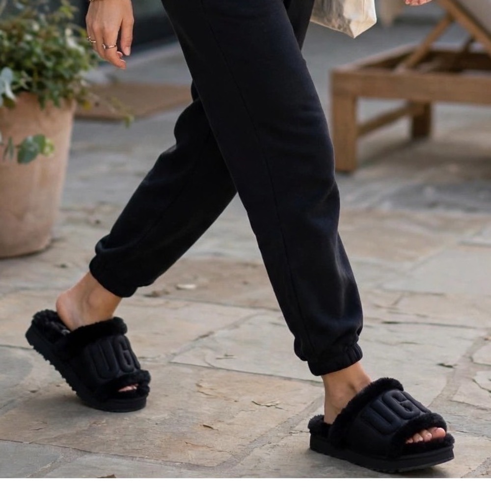 UGG Fluff Slides Comfy Fuzzy Slippers Black Logo Casual Shoes